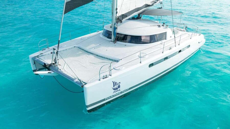 Cancun: Premium Catamaran with Transportation & Dock fee - Should you book this catamaran tour?