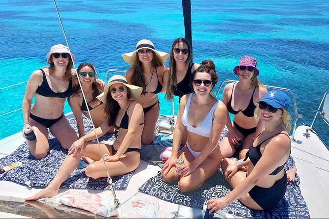 Cancun to Isla Mujeres Private Catamaran Cruising Snorkeling Fun! - Crew service and the personal touch