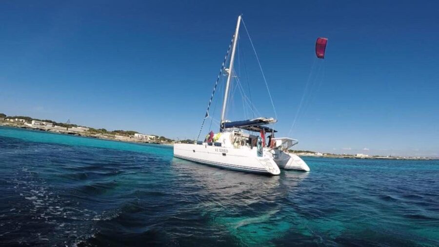 Cannigione: Catamaran daily tour to La Maddalena Archipelago - Spargi, Budelli, Santa Maria, Razzoli, and Caprera
