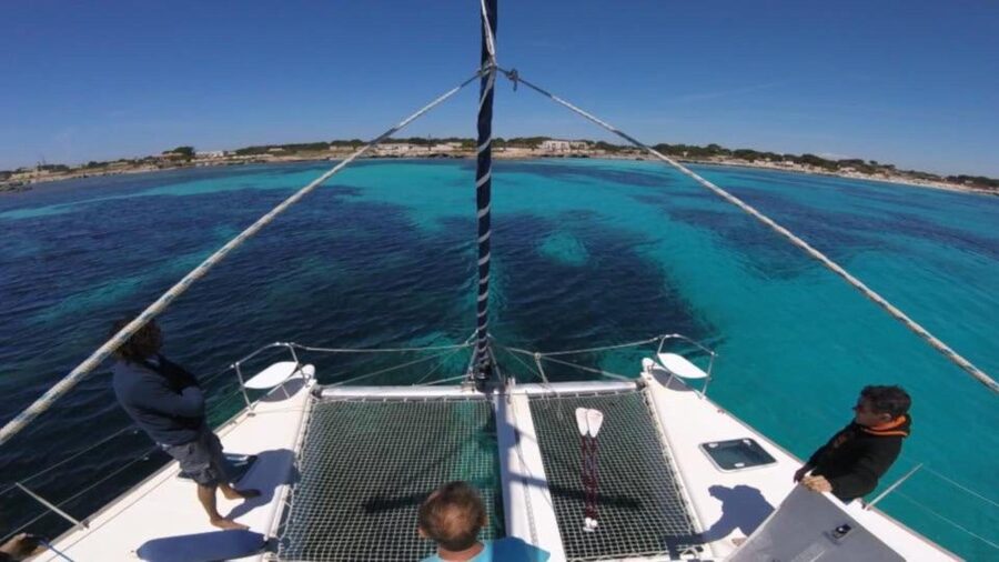 Cannigione: Catamaran daily tour to La Maddalena Archipelago - Why the flexible route matters