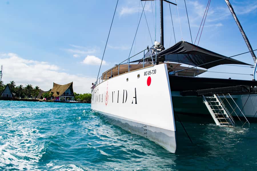 Cartagena: Rosario Islands Catamaran with Lunch and Snorkel - Who should book this catamaran?
