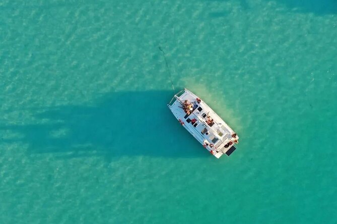 Catamaran Adventure: Sailing and Swimming in the Bacalar Lagoon - What the three-hour boat ride feels like