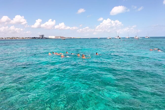 Catamaran Albatros Platinum & Beach club & Open bar & Isla Mujeres - Free time in Isla Mujeres