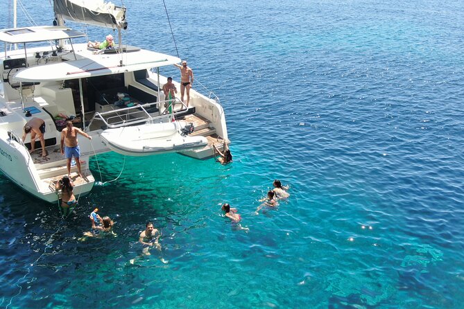 Catamaran Alghero, Catamaran Sailing Day Trip - A Sardinian lunch prepared onboard