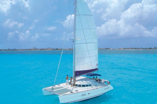 Catamaran and snorkel in isla mujeres - Isla Mujeres, beach club, and the underwater museum