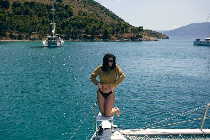 Catamaran Cruise in Nafplio | with Local Treats - The coastal views: Bourtzi, Tolon, and Akronafplia