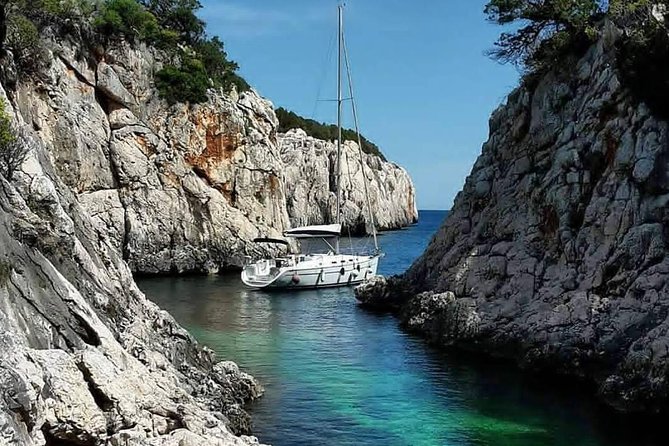 Catamaran Day Trip to the Cale di Orosei with Lunch - Cala Goloritzè and the first long swim