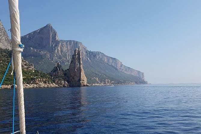 Catamaran Day Trip to the Cale di Orosei with Lunch - Piscine di Venere and Cala Birìala