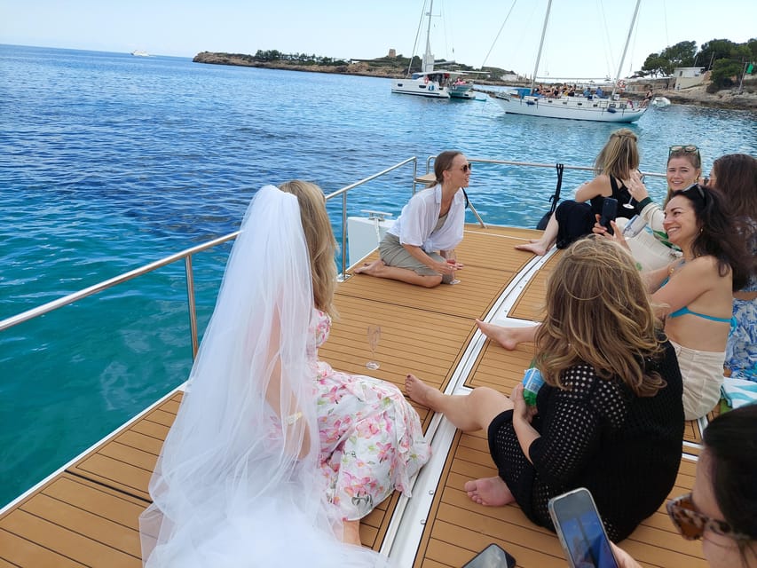 CATAMARAN ECO EXPERIENCE at Palma Bay - Snorkeling with six underwater scooters