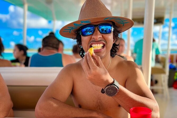 Catamaran Excursion + Open bar + Snorkeling at El Cielo - The timing and meeting point need careful checking