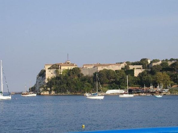 Catamaran from Cannes - A Cannes boat day built around the swim stop