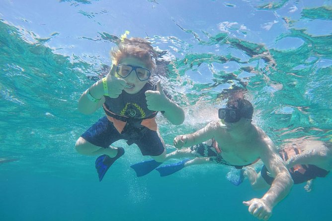 Catamaran Group Sightseeing, Snorkeling Tour Isla Mujeres - Lunch, drinks, and the party-boat question