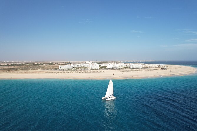 Catamaran Half Day - Beautiful day on the Atlantic Ocean - Setting out from Santa Maria