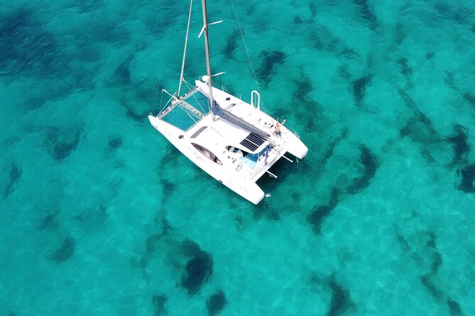 Catamaran Half Day - Beautiful day on the Atlantic Ocean - The crew and the mood on board
