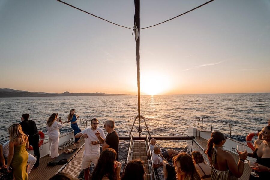 Catamaran half-day excursion - FAQ