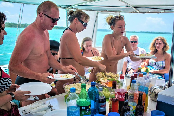 Catamaran Ile aux Cerfs, snorkeling + GRSE Waterfall, BBQ & Bar - Ile aux Cerfs, with time to choose your own pace