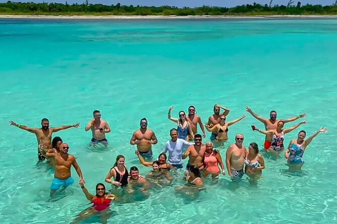 Catamaran in Cozumel with snorkeling at El Cielo and open Bar - Should You Book the El Cielo Catamaran?
