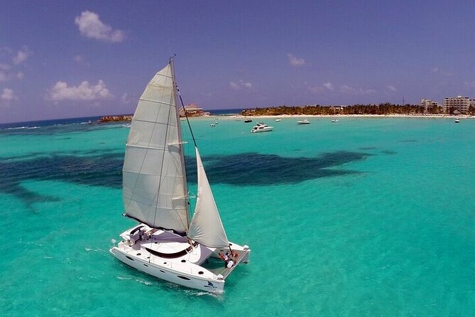 Catamaran Isla Mujeres Drinks and Lunch Party - Getting from Playa del Carmen to the boat