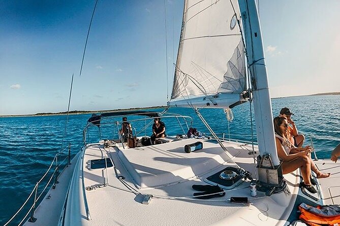 Catamaran Isla Mujeres Drinks and Lunch Party - Isla Mujeres: lunch, beach time, and a short walk