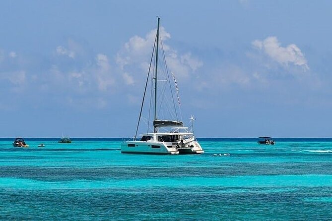 Catamaran Isla Mujeres Drinks and Lunch Party - Who will enjoy this Isla Mujeres day