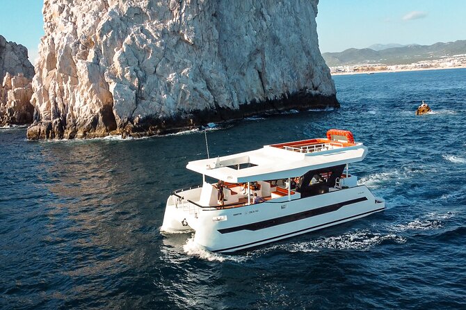 Catamaran - Luxury Private Tour - Two hours anchored in Cabo San Lucas Bay