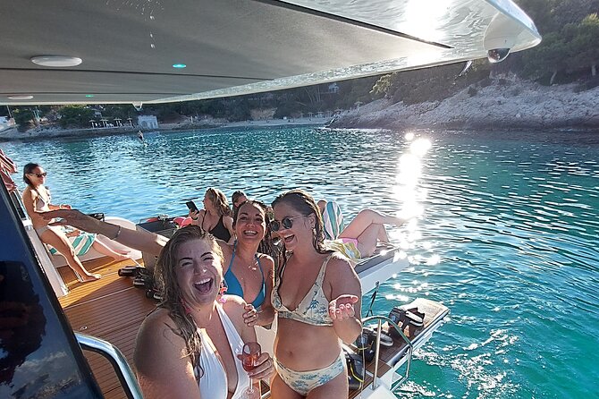 Catamaran Mallorca Eco Experience - Food and drinks keep the four hours easy