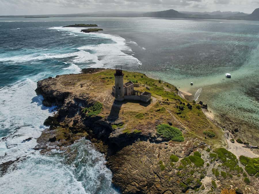 Catamaran Mauritius: South East 5 Islands Catamaran Cruises - Dolphins, turtles, and the waterfall visit