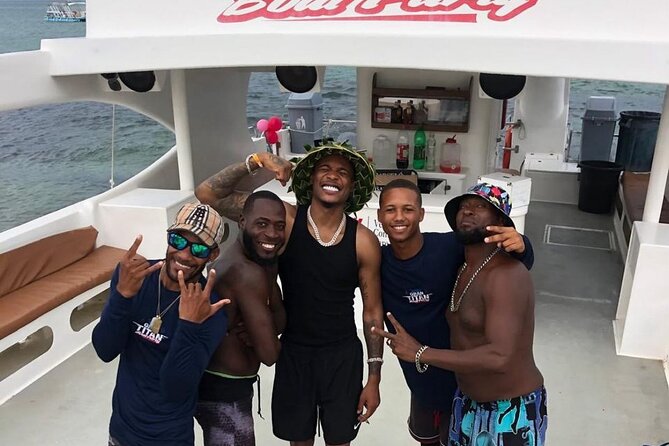 Catamaran party in Punta Cana with open bar, music and more - Who will enjoy this outing most