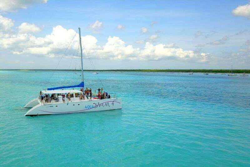 Catamaran party Isla Mujeres with drinks & lunch - Free time lets you see Isla Mujeres your way