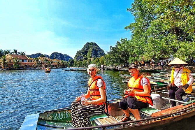 Catamaran Premium Cruise to Halong Bay & Lan Ha Bay in 1 Day Tour - Returning to Hanoi after a full day afloat