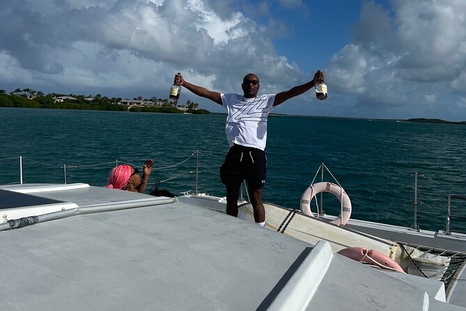 Catamaran private charter - Who gets the best value from $1,800