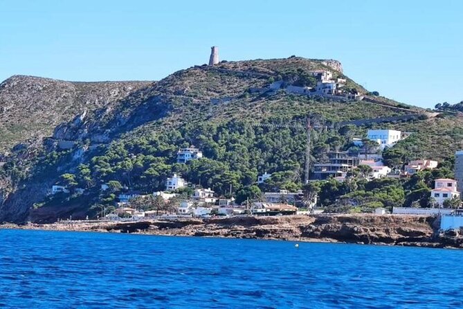 Catamaran ride with aperitif and white wine from Denia - What this Denia catamaran ride is really like