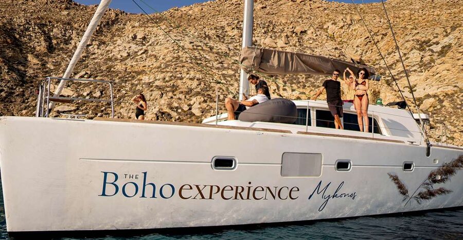 Catamaran’s Private Tour / Mykonos - Swimming around Rhenia