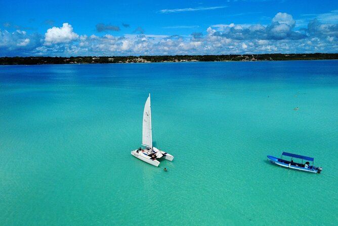 Catamaran Sailboat Bacalar Excursions - The Stiletto catamaran and the feel of the ride