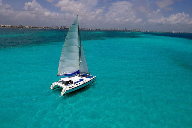 Catamaran Sailing to Isla Mujeres From Cancun - Leaving Playa Tortugas for Isla Mujeres