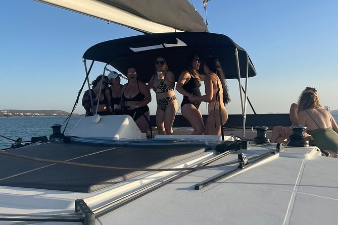 Catamaran Semi Cruise Paros Antiparos includes Food and Drinks - The Greek lunch is a central part of the value