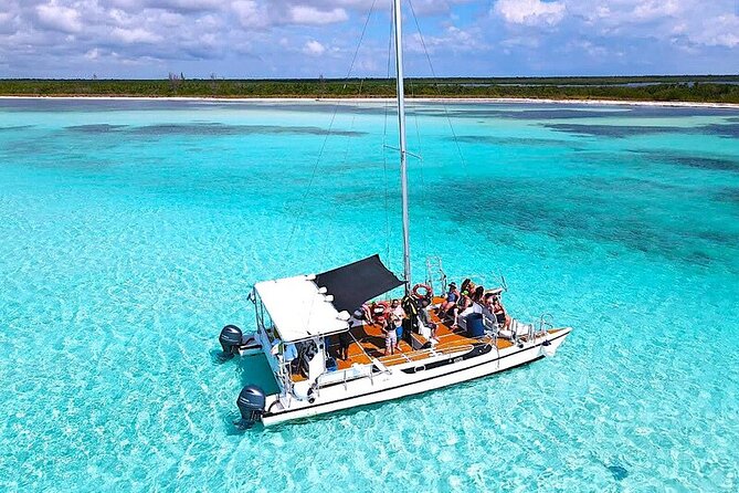 Catamaran Snorkel Adventure to El Cielo and The Money Bar Beach - Colombia Deep Reef: clear water and marine life