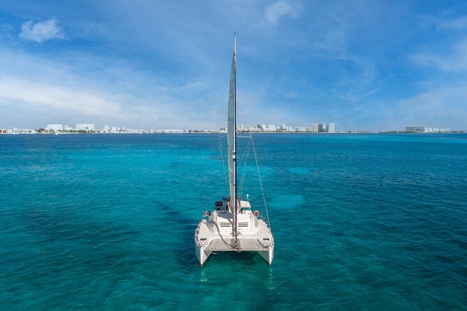 Catamaran Snorkeling with Openbar & Lunch Cancun to Isla Mujeres - Lunch at the Playa Norte beach club