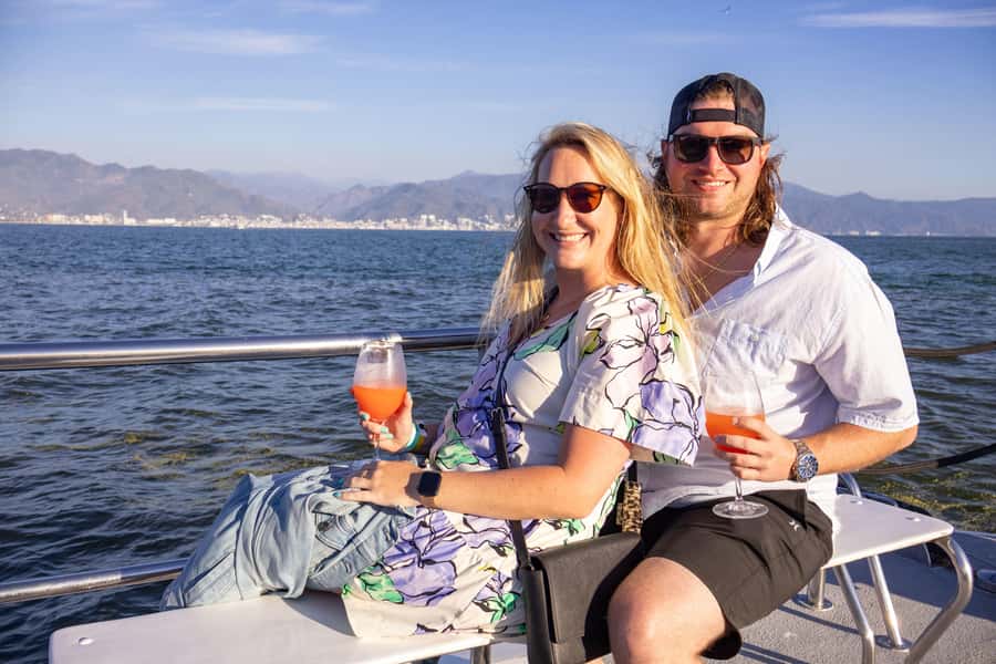 Catamaran Sunset Tour - What is served, and why I would eat first