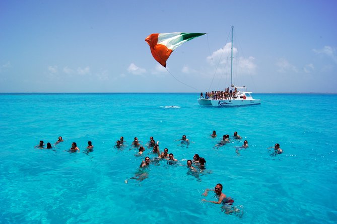 Catamaran to Isla Mujeres: Snorkel MUSA, Playa Norte & Buffet - Booking advice based on mixed service reports