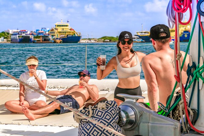 Catamaran to Isla Mujeres Snorkeling Tour with Open Bar and Lunch - A short look at Isla Mujeres town