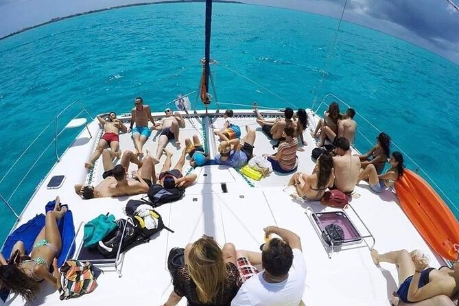 Catamaran Tour to Isla Mujeres from Cancún with Bar and Lunch - A full Caribbean day from Cancun