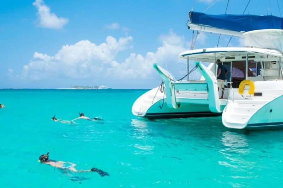 Catamaran trip to Ile Aux Cerfs With Two Way Transportation - A full day built around Île aux Cerfs