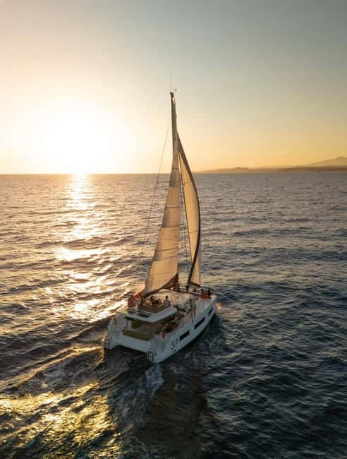 Catamaran trip to the Lavezzi Islands at sunset with snorkeling - Setting out from southern Corsica