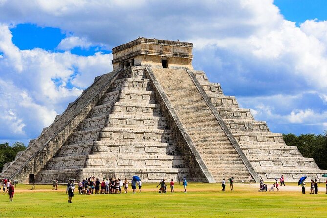 Chichen Itza Early Access & Catamaran to Isla Mujeres - El Castillo, the ball court, and the Temple of the Warriors