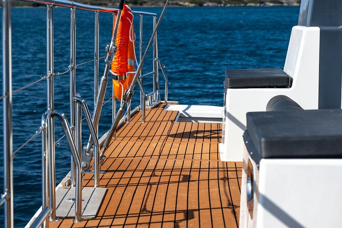 Comfort Max Catamaran Caldera Cruise with BBQ and Drinks - Who Will Enjoy This Santorini Catamaran Cruise?