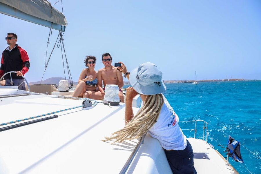 Corralejo: Adults-Only Catamaran Day Trip to Lobos Island - Who should book this Corralejo catamaran trip?