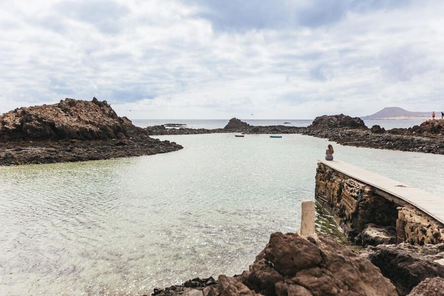 Corralejo: Lobos Island Catamaran Tour with Drinks & Snorkel - A short speedboat ride and a look at the island