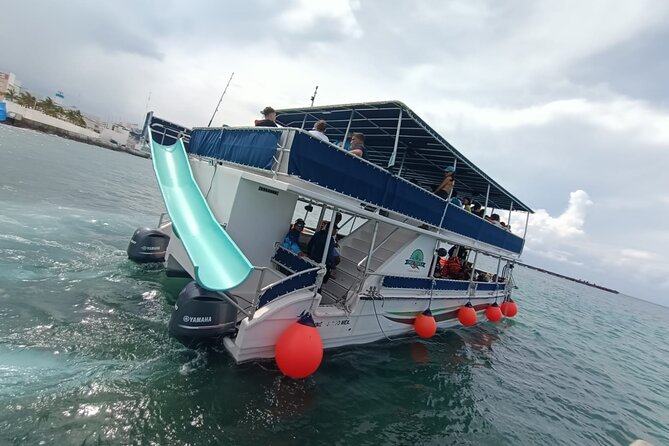 Cozumel Catamaran Tour: Snorkel at Top Reefs & Open Bar - A low-cost catamaran day with a real crowd-size question