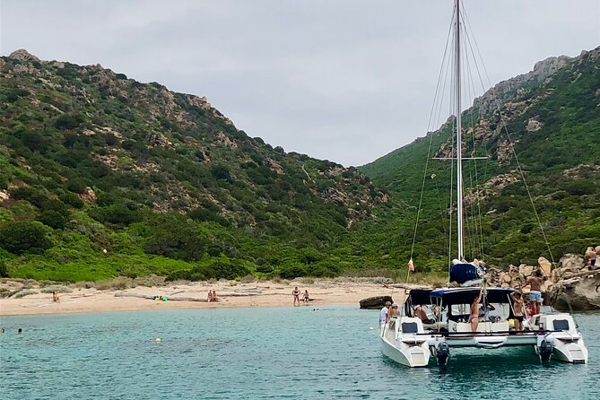 Daily cruise on a sailing catamaran on the La Maddalena archipelago - The Final Stop Is Built for Free Time